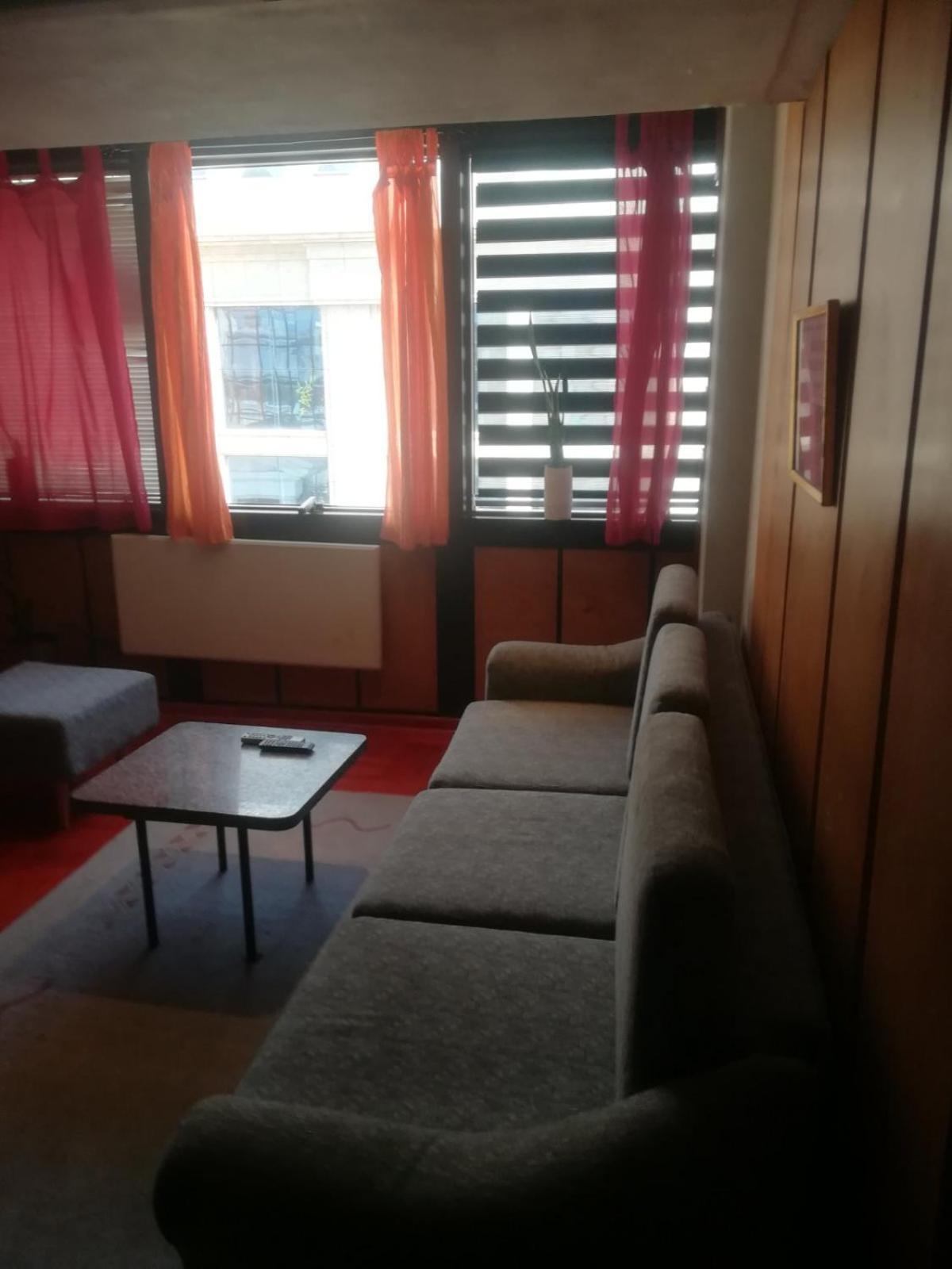 Suvi Centar Apartment Nis Bagian luar foto